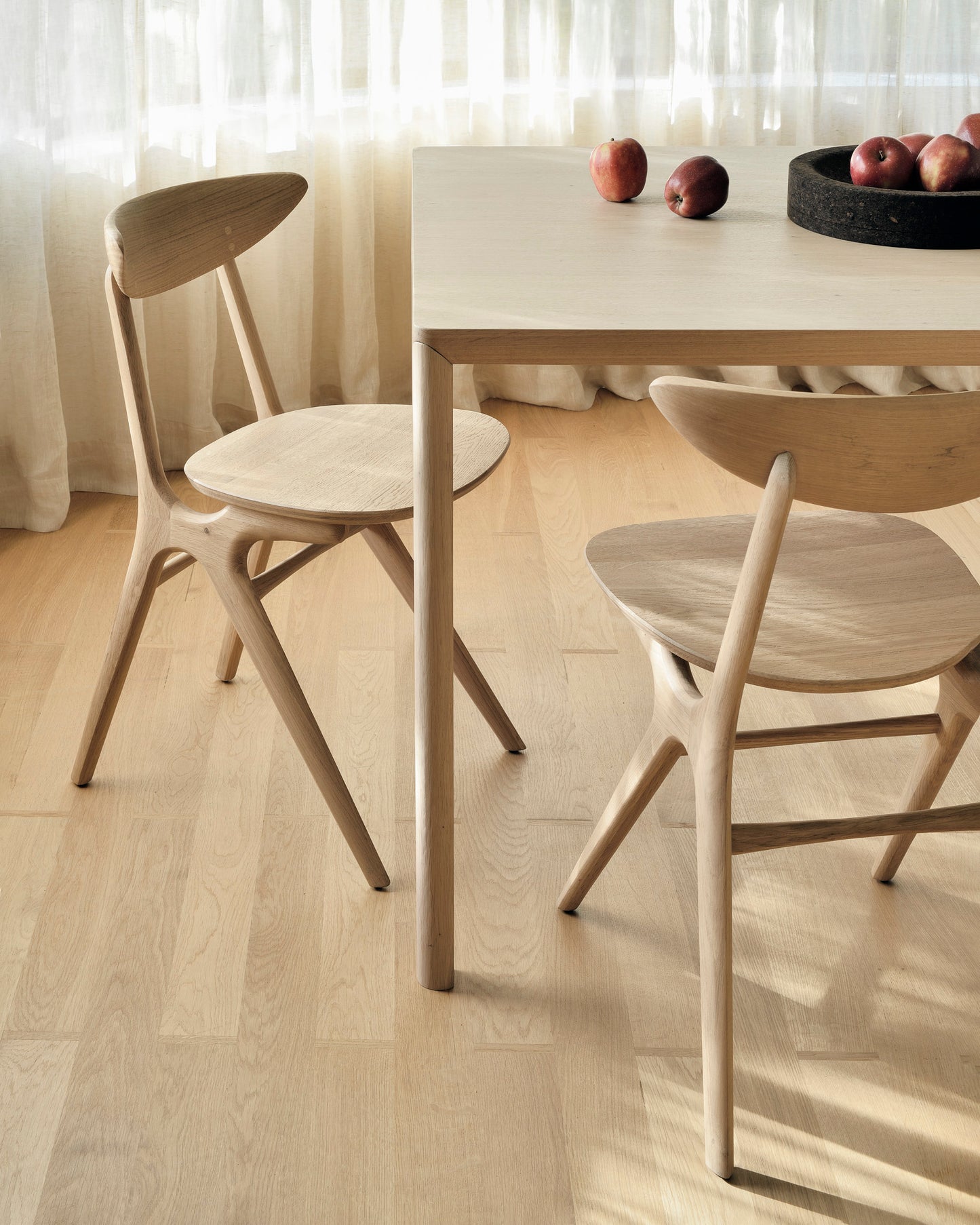 Air Dining Table