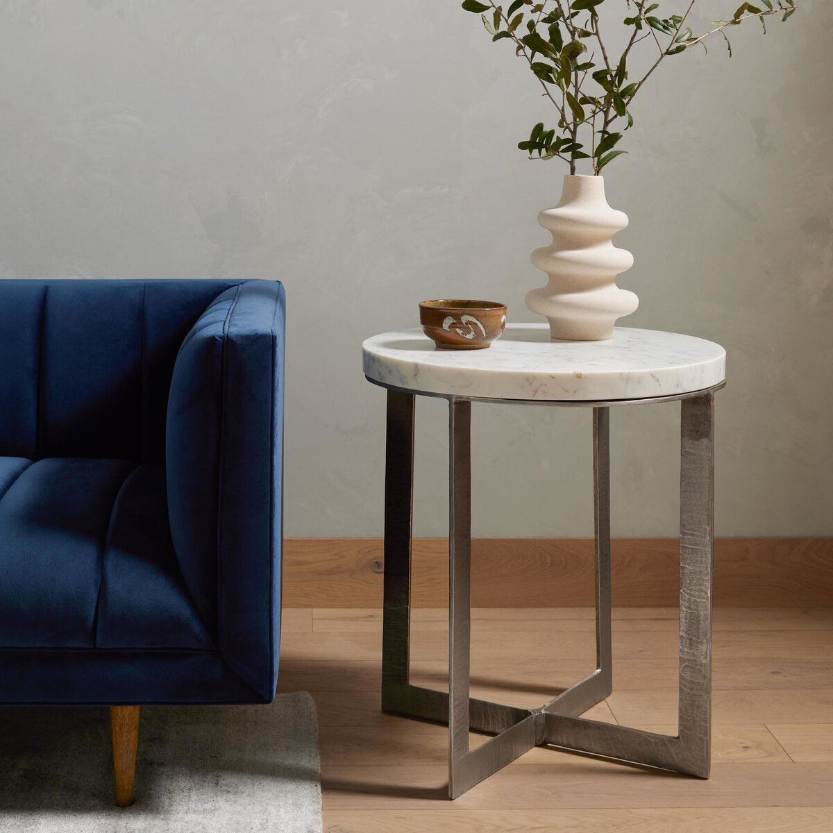 Lennie Round End Table