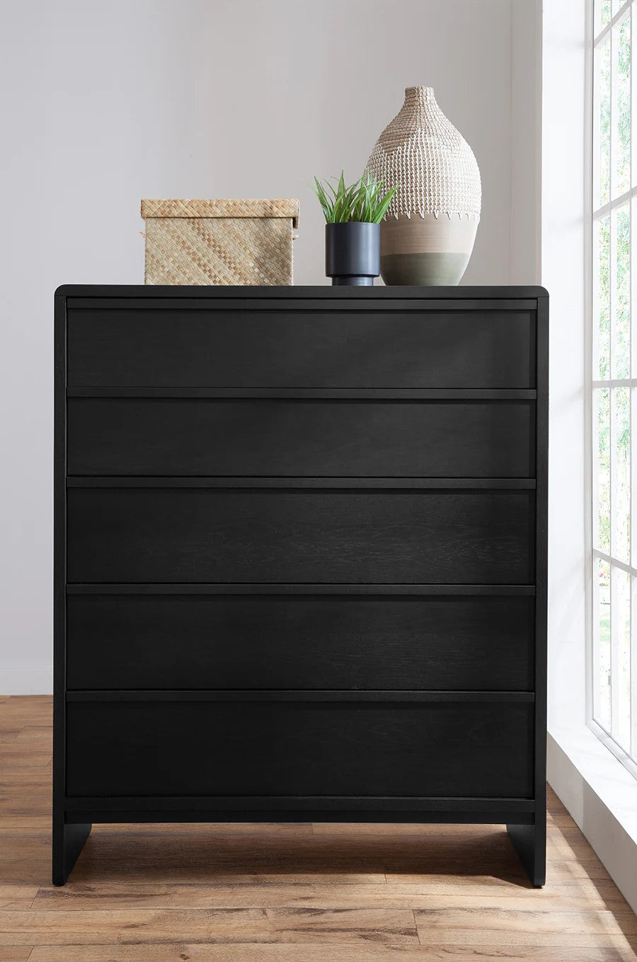 Corsa Chest of Drawers
