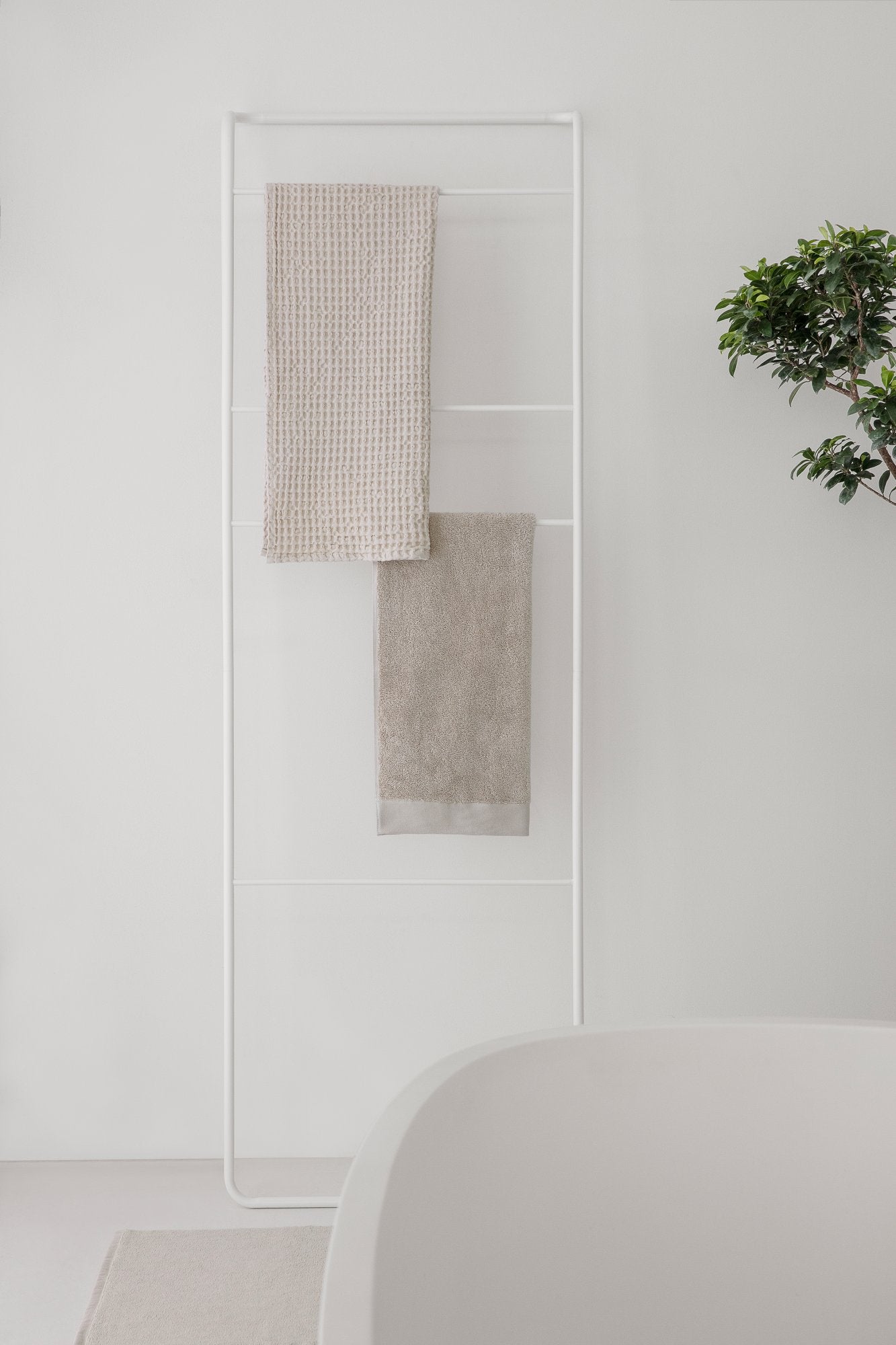 Riva Hand Towel Satellite XL