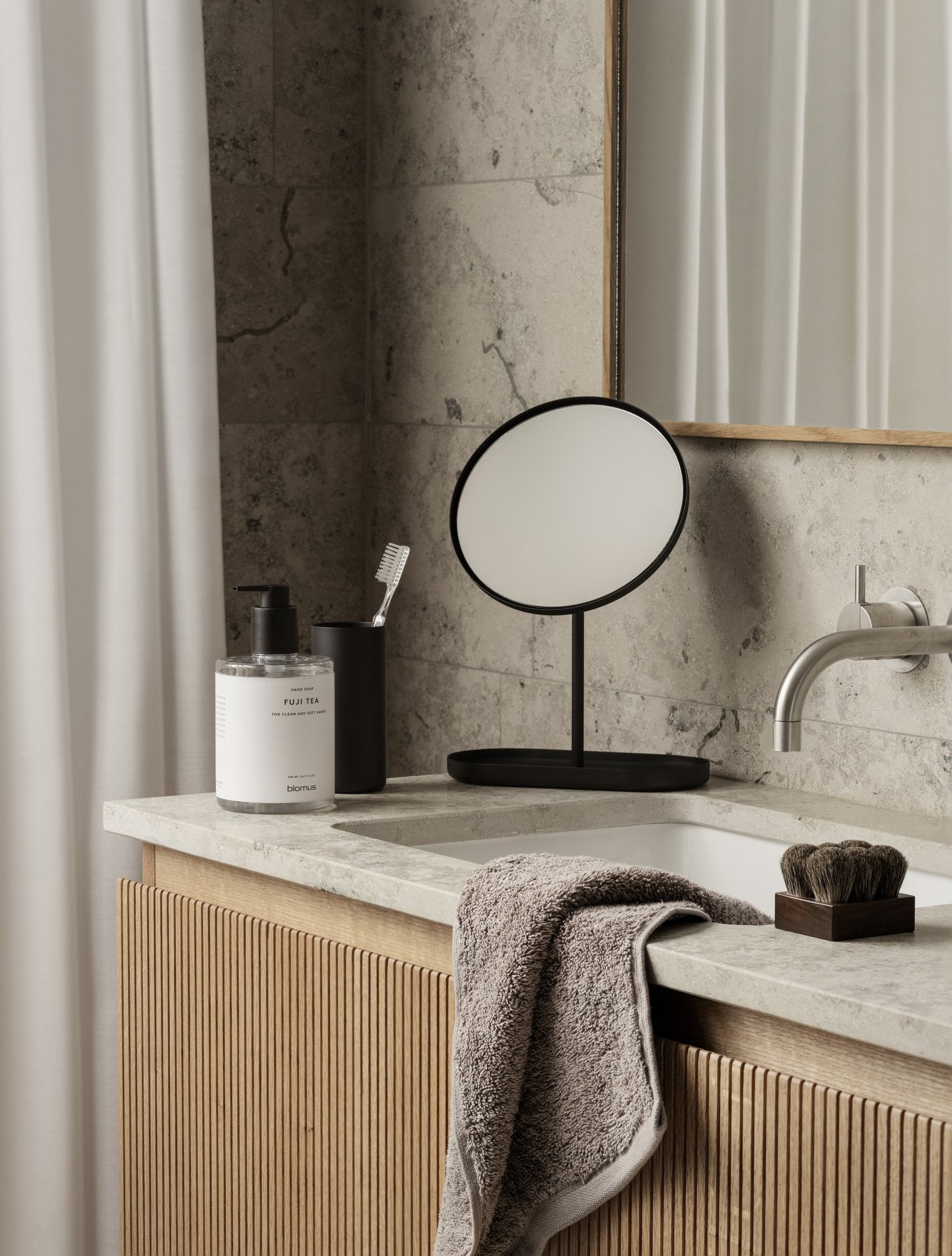 Riva Hand Towel Satellite XL