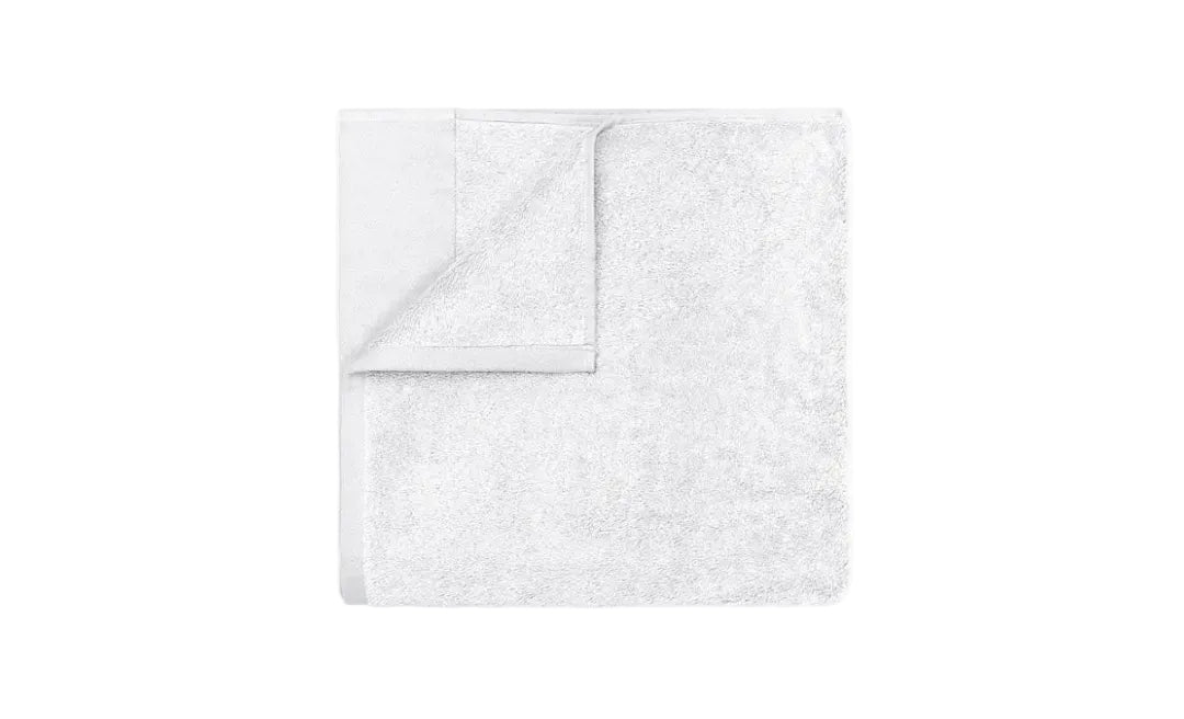 Riva Towel in White