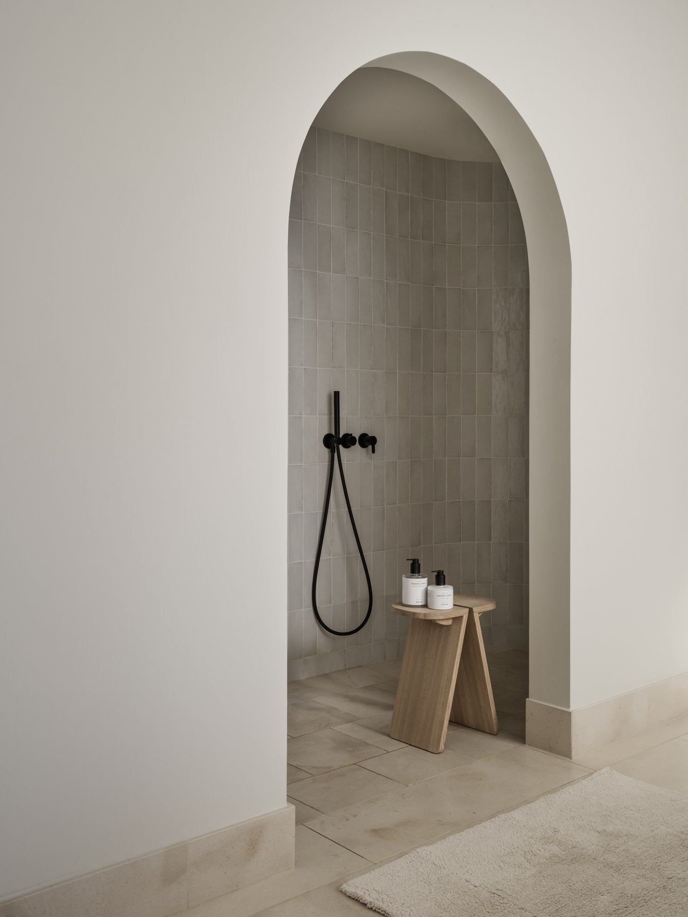 Avio Stool