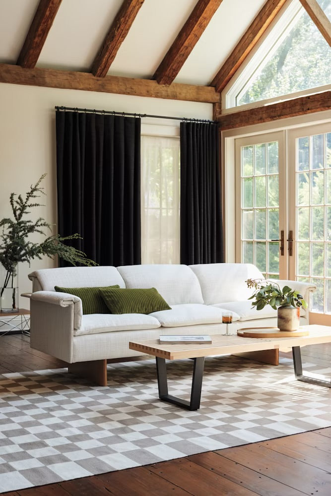 Nelson™ Platform Bench