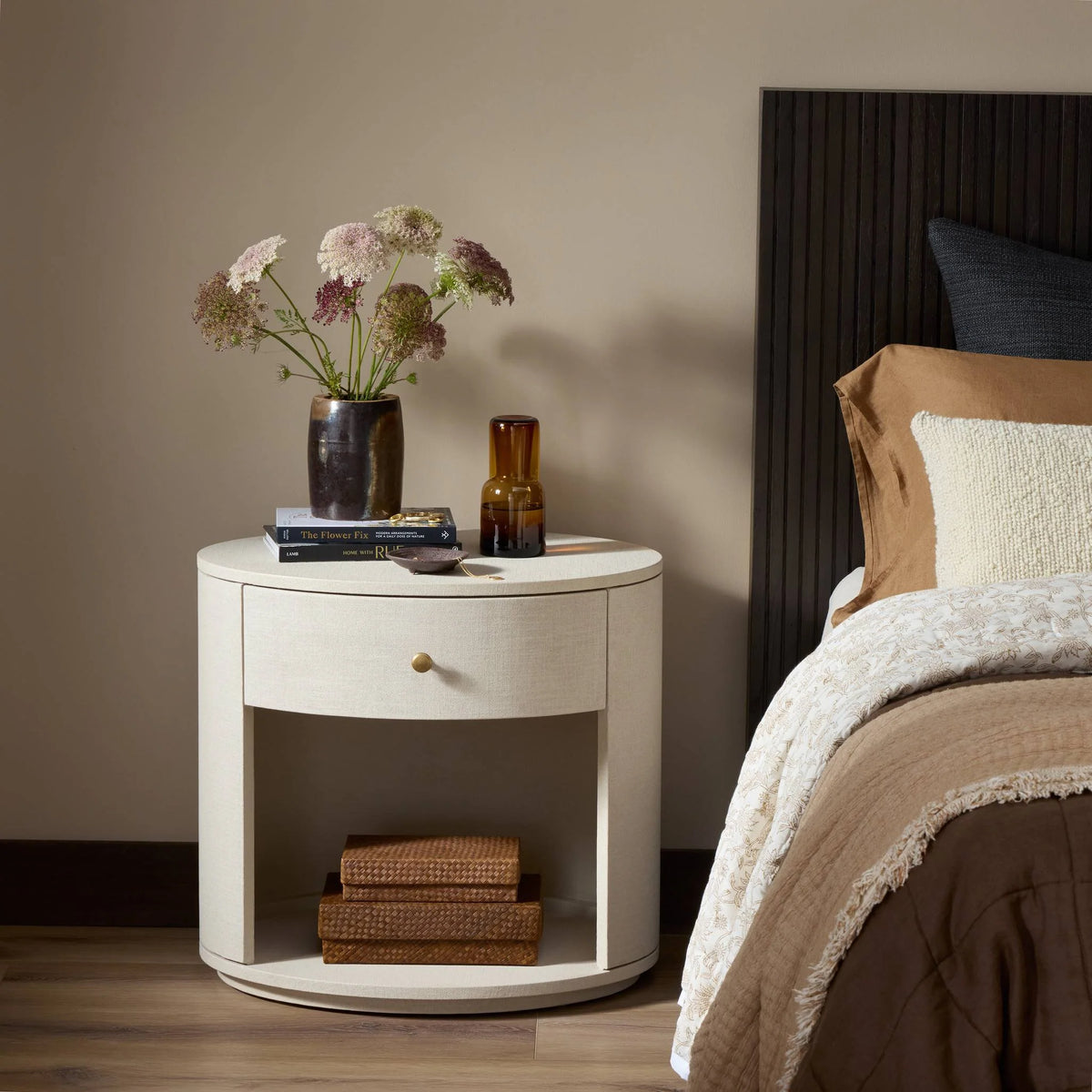 Amelia Oval One Drawer