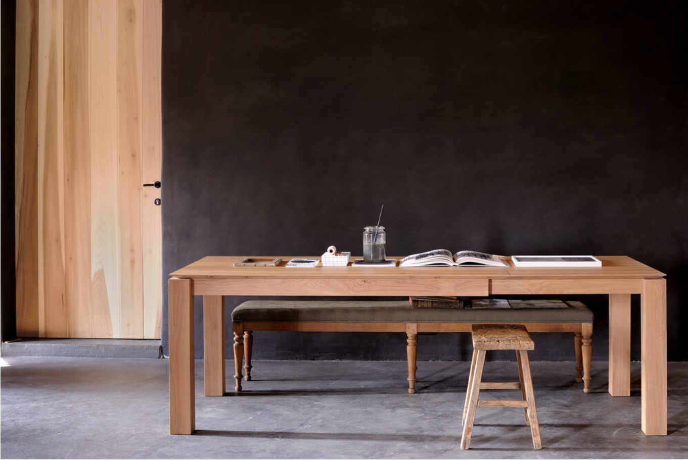 Slice extendable dining table