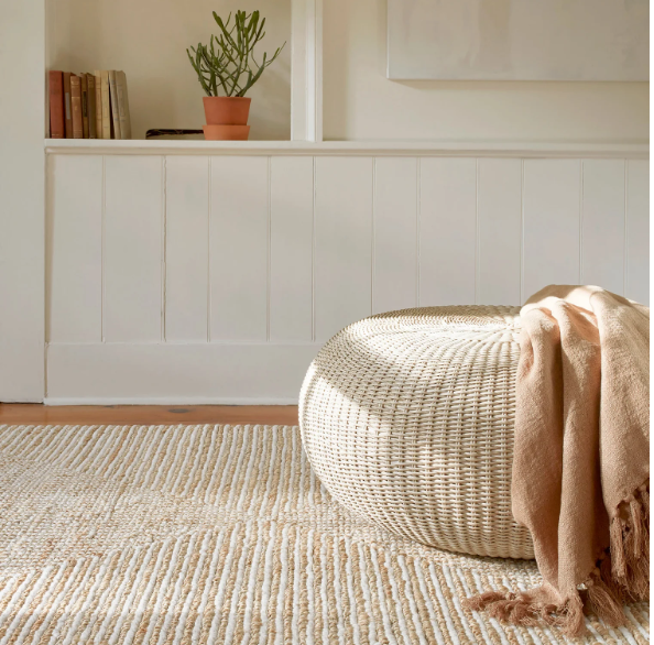 Kelan Ivory Handwoven Jute Rug