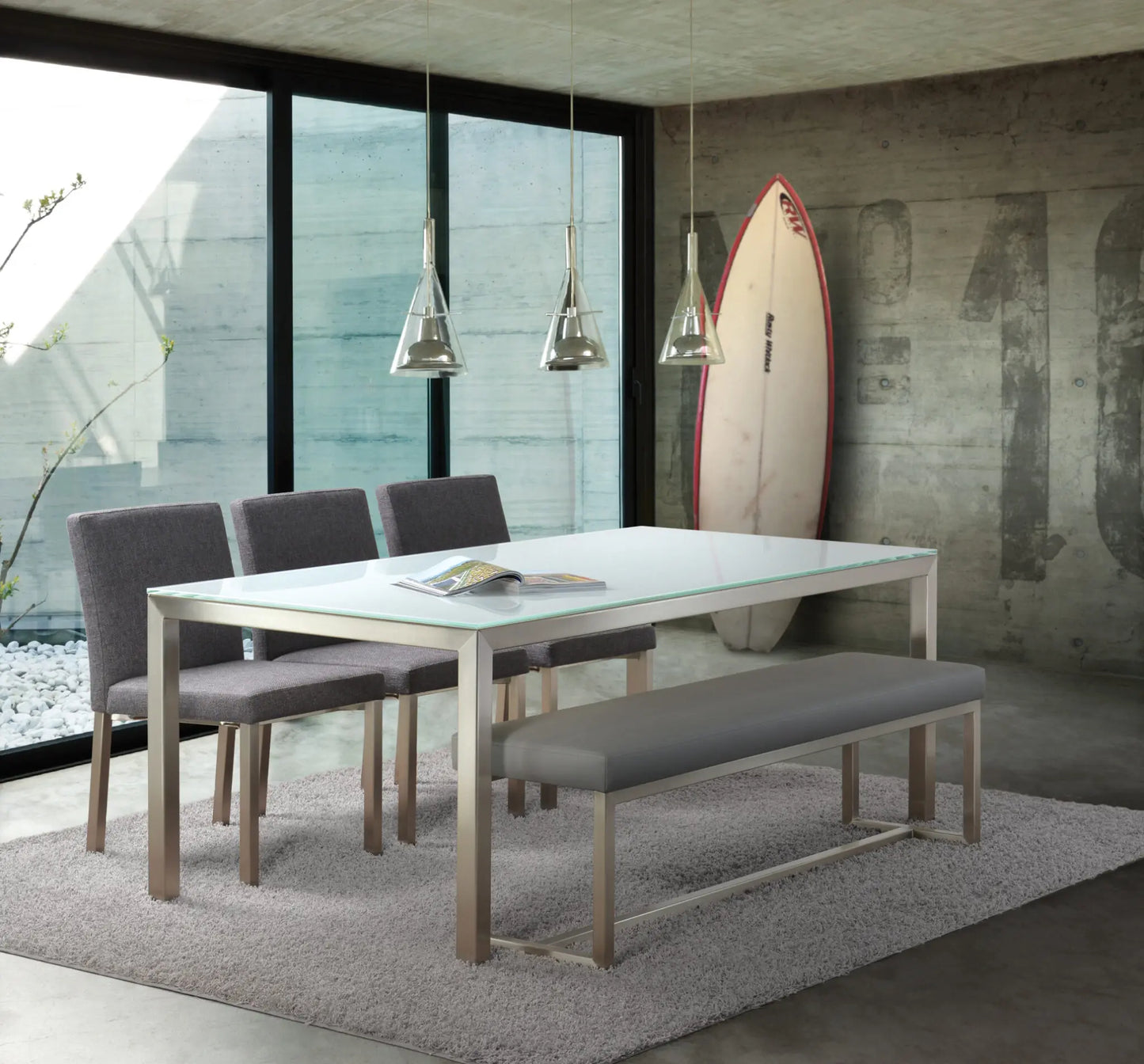 Cubo Dining Table