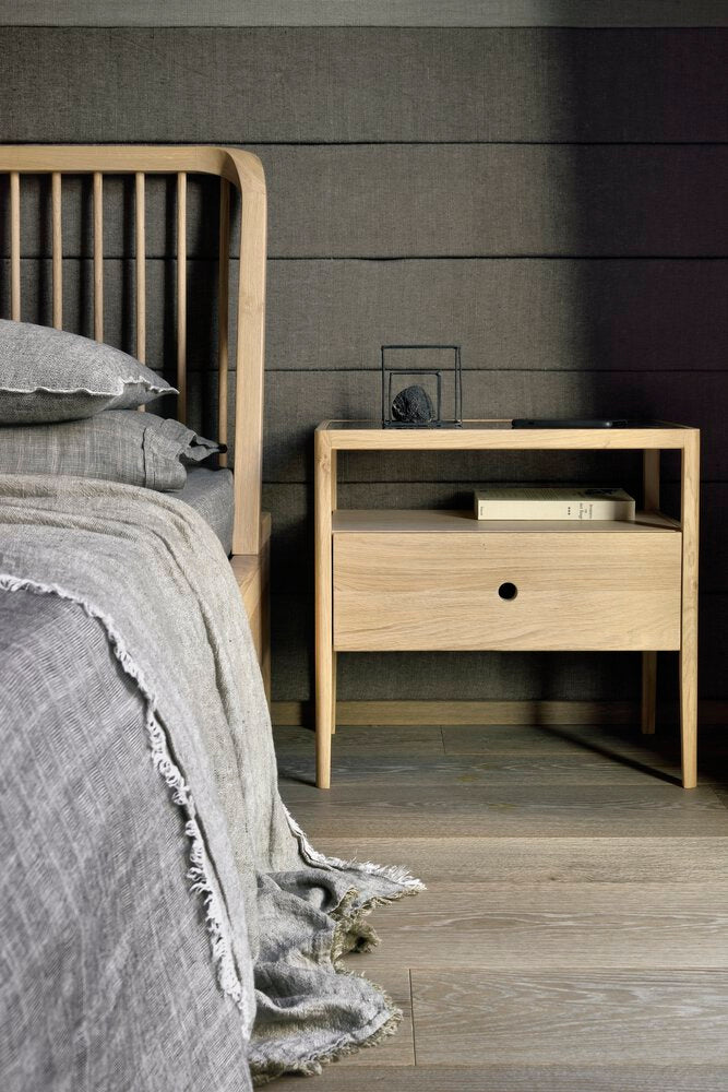 Spindle Oak Bed