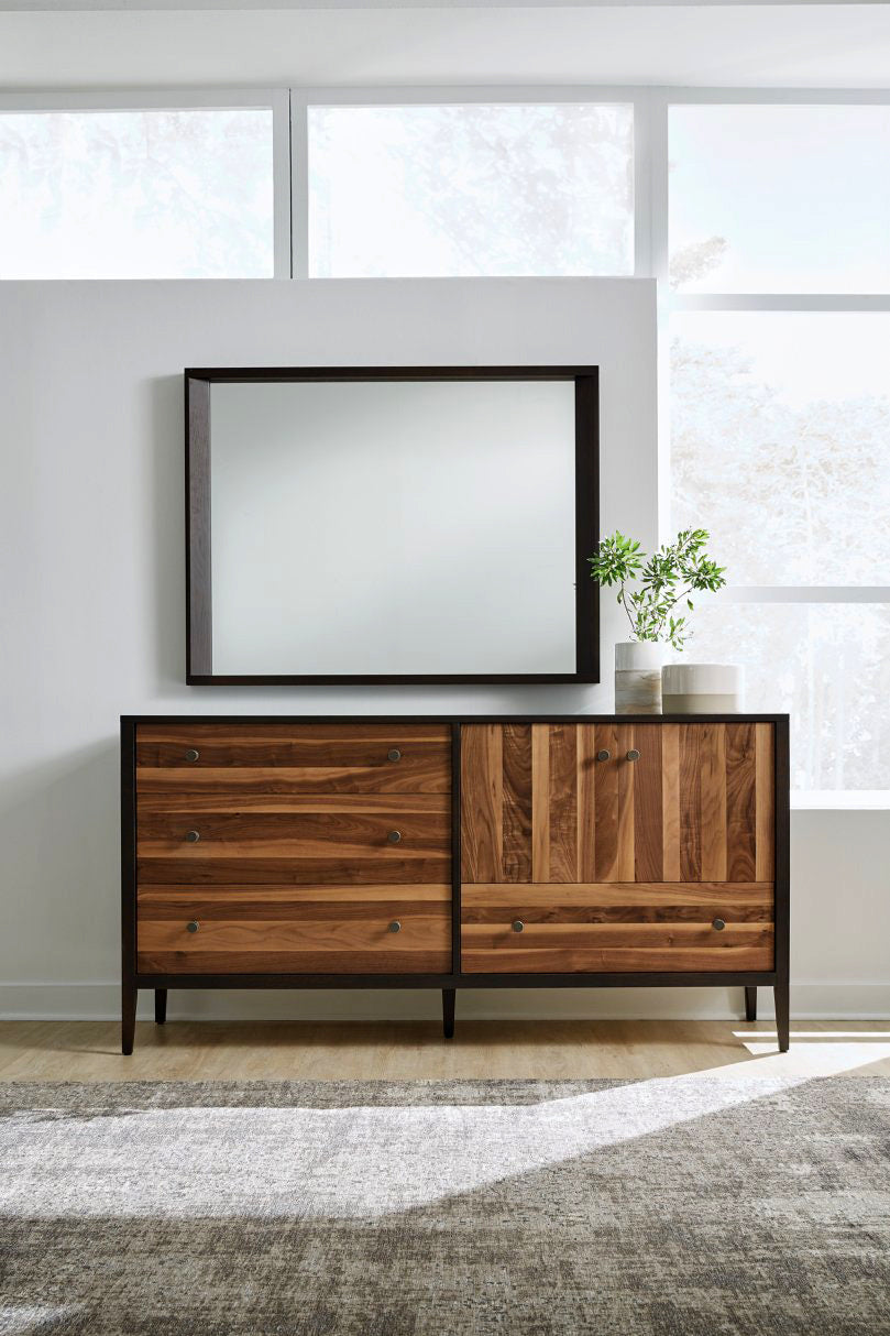 Hayden Door Dresser Walnut Stripe