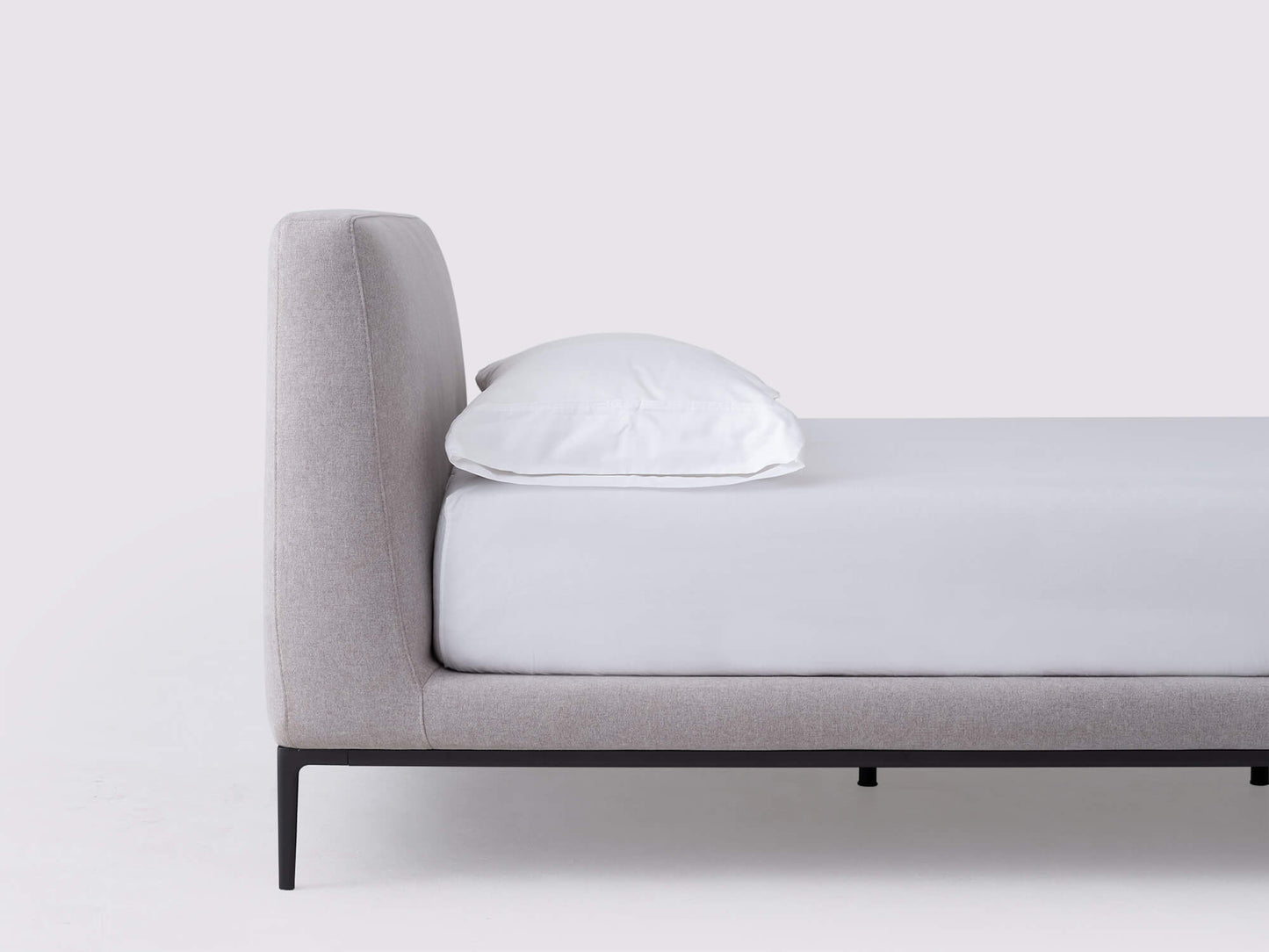 Oma Bed