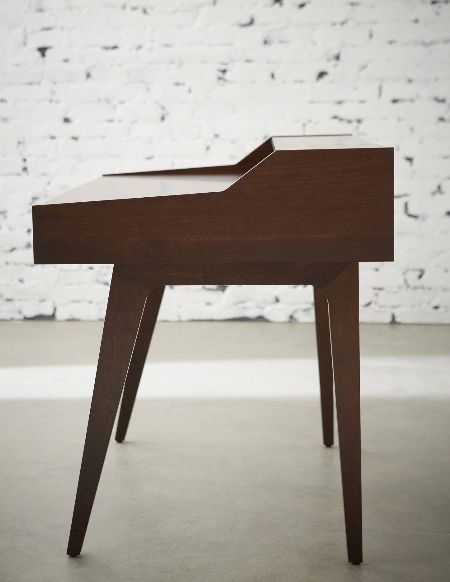 Serra Desk