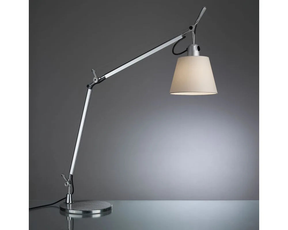 Tolomeo table with shade