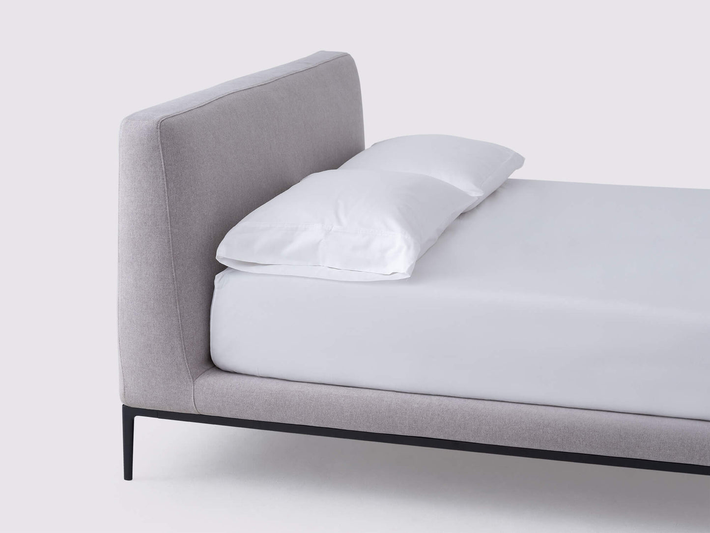 Oma Bed