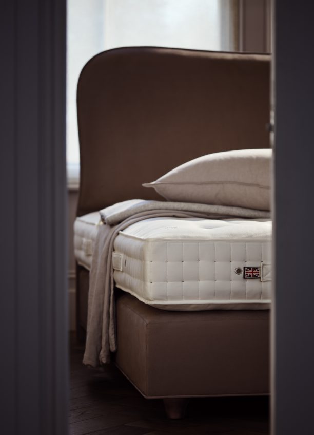 De Luxe Divan