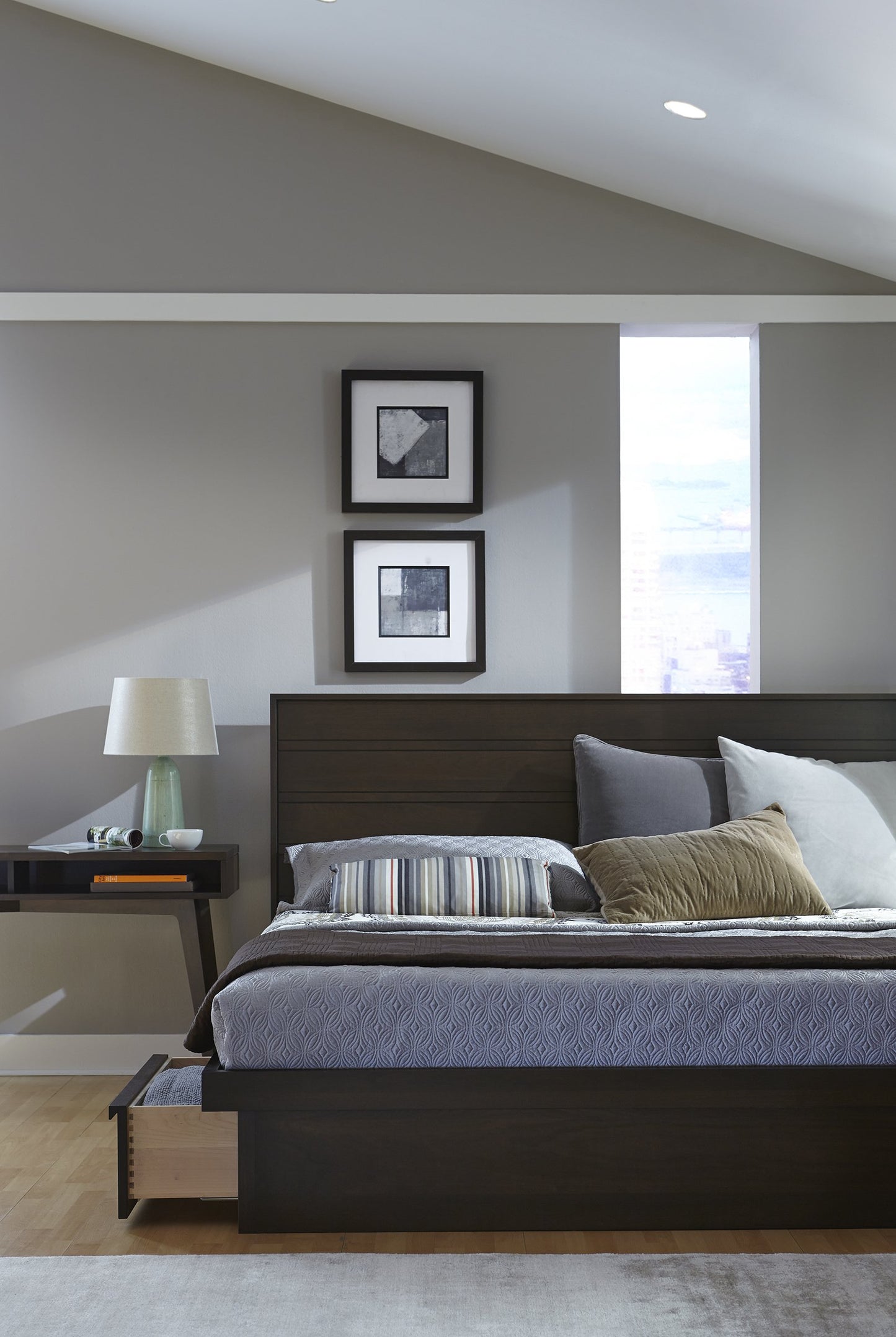 Serra Panel Bed