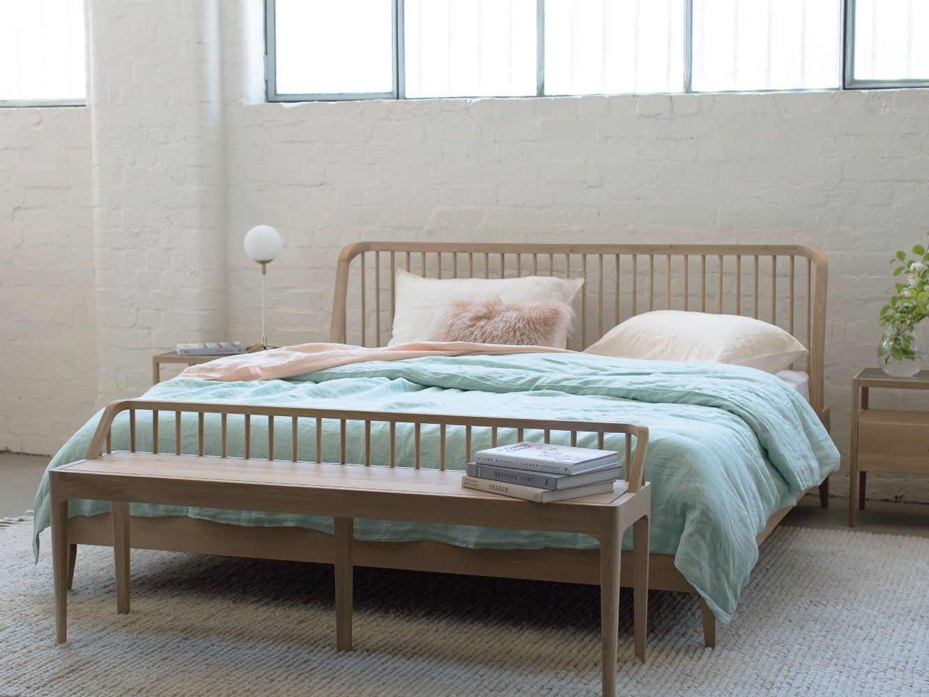 Spindle Oak Bed