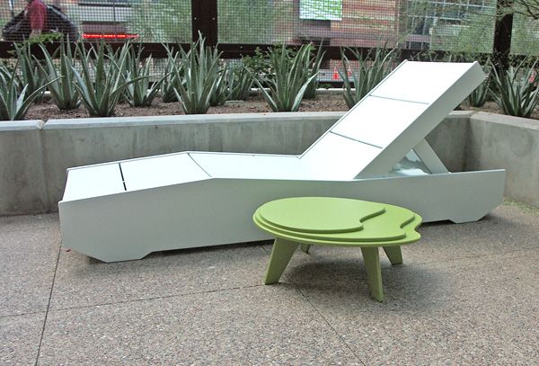 405 Chaise
