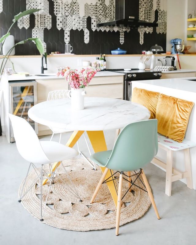 Mesa Round Dinette Table