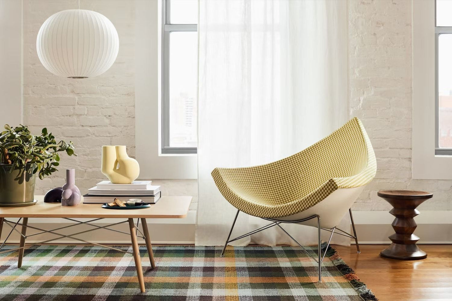 Nelsonβ’ Coconut Lounge Chair