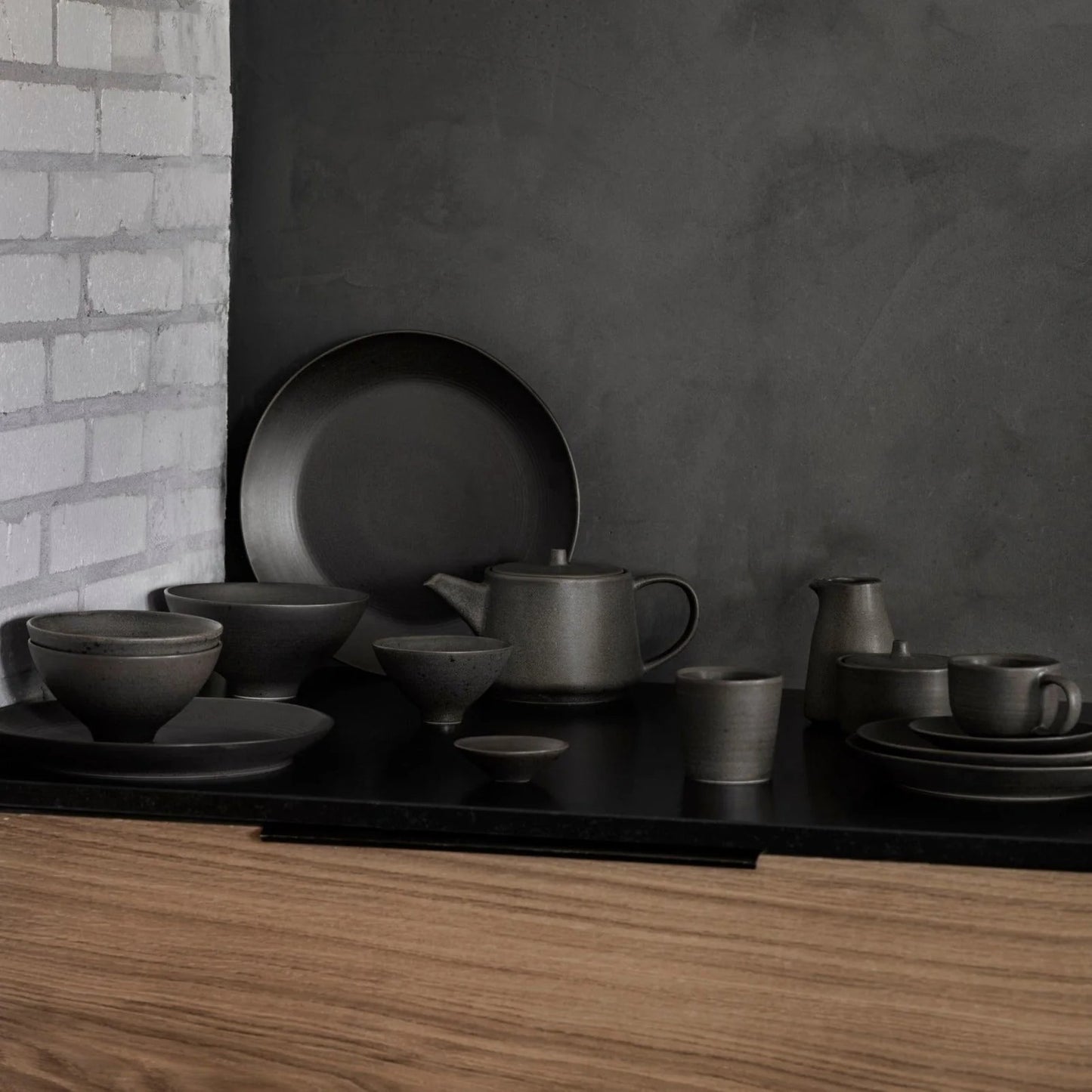 Kumi Stoneware Serving Bowl