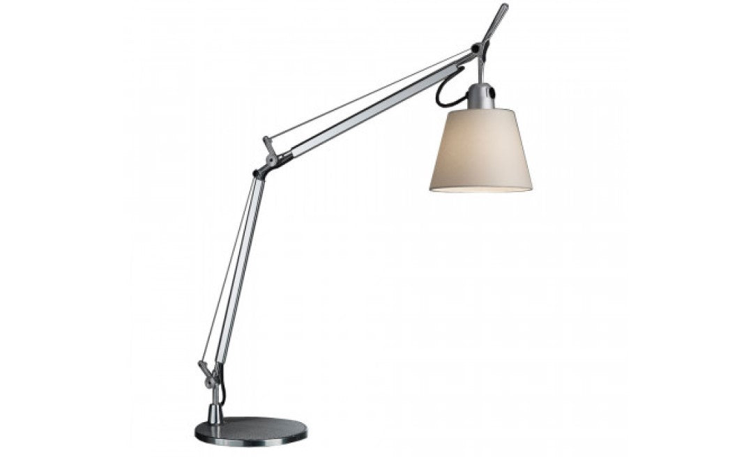 Tolomeo table with shade