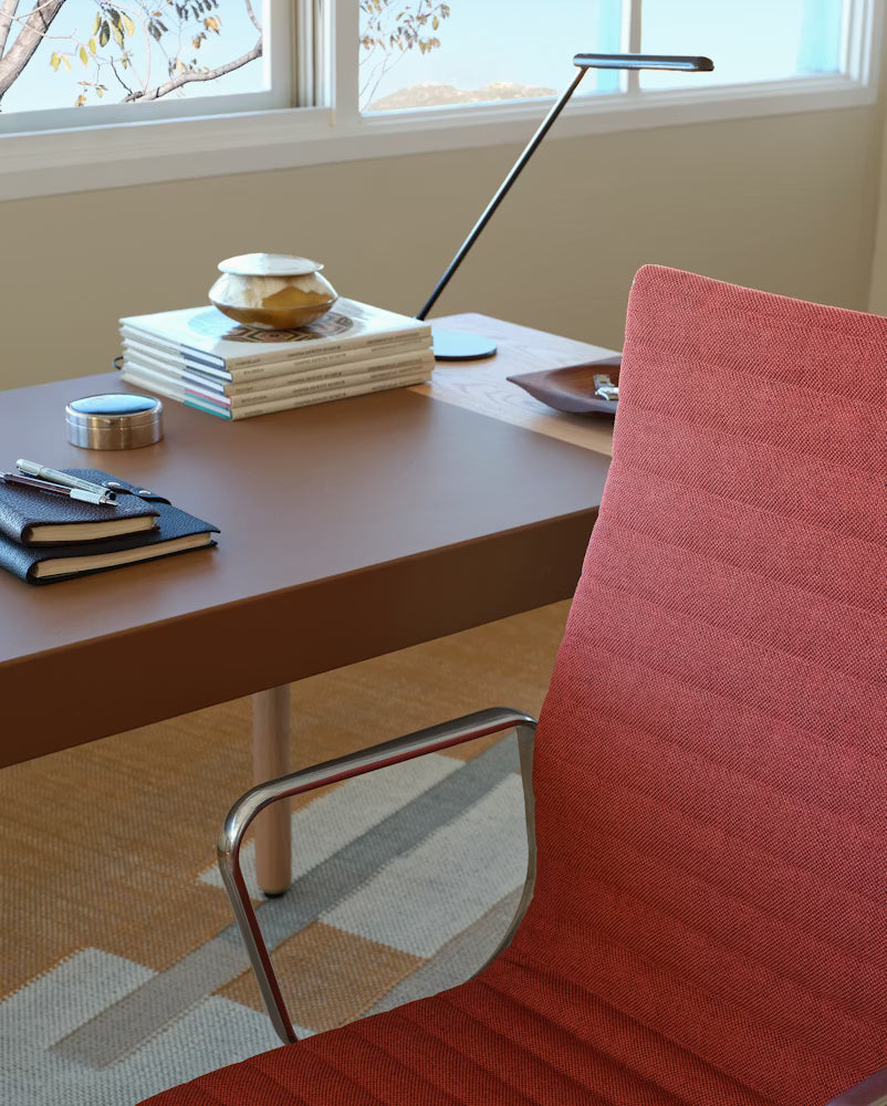 Eames® Aluminum Group Management Chair