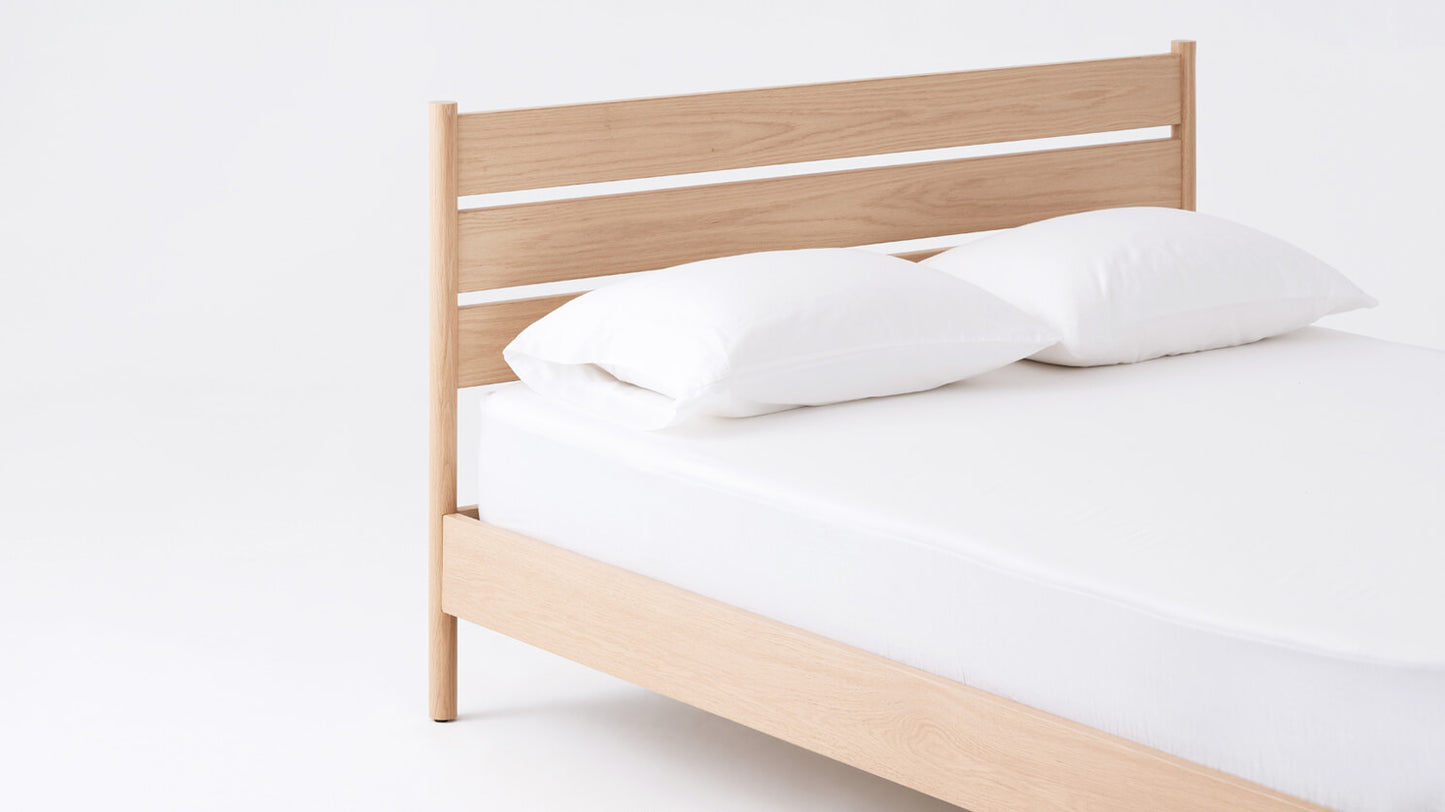 Monarch Bed