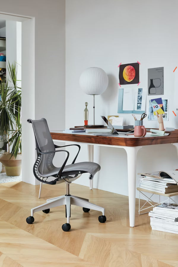 Airia Desk