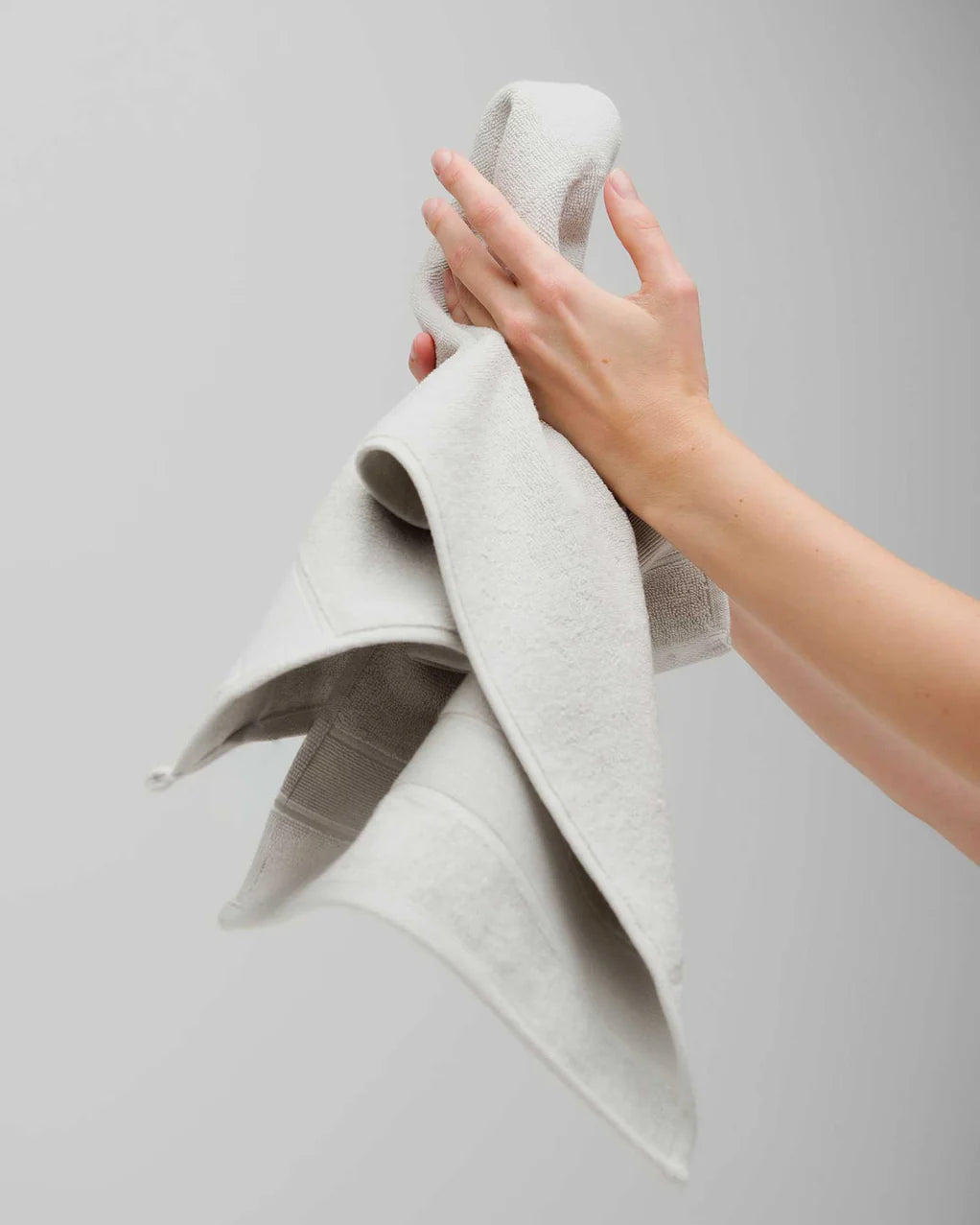 Classic Stretch Towel in Classic Grey