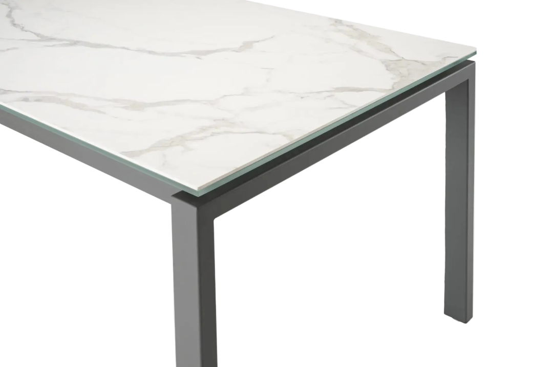 Spazio Dining Table